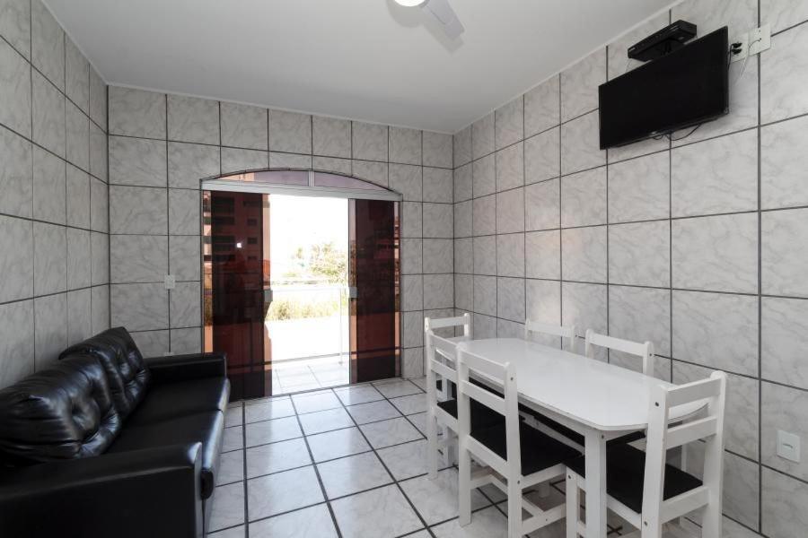 شقة بومبينهاس  في Residencial Ipe Amarelo المظهر الخارجي الصورة
