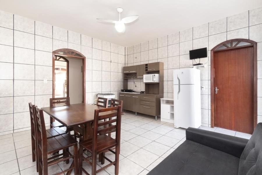 شقة بومبينهاس  في Residencial Ipe Amarelo المظهر الخارجي الصورة